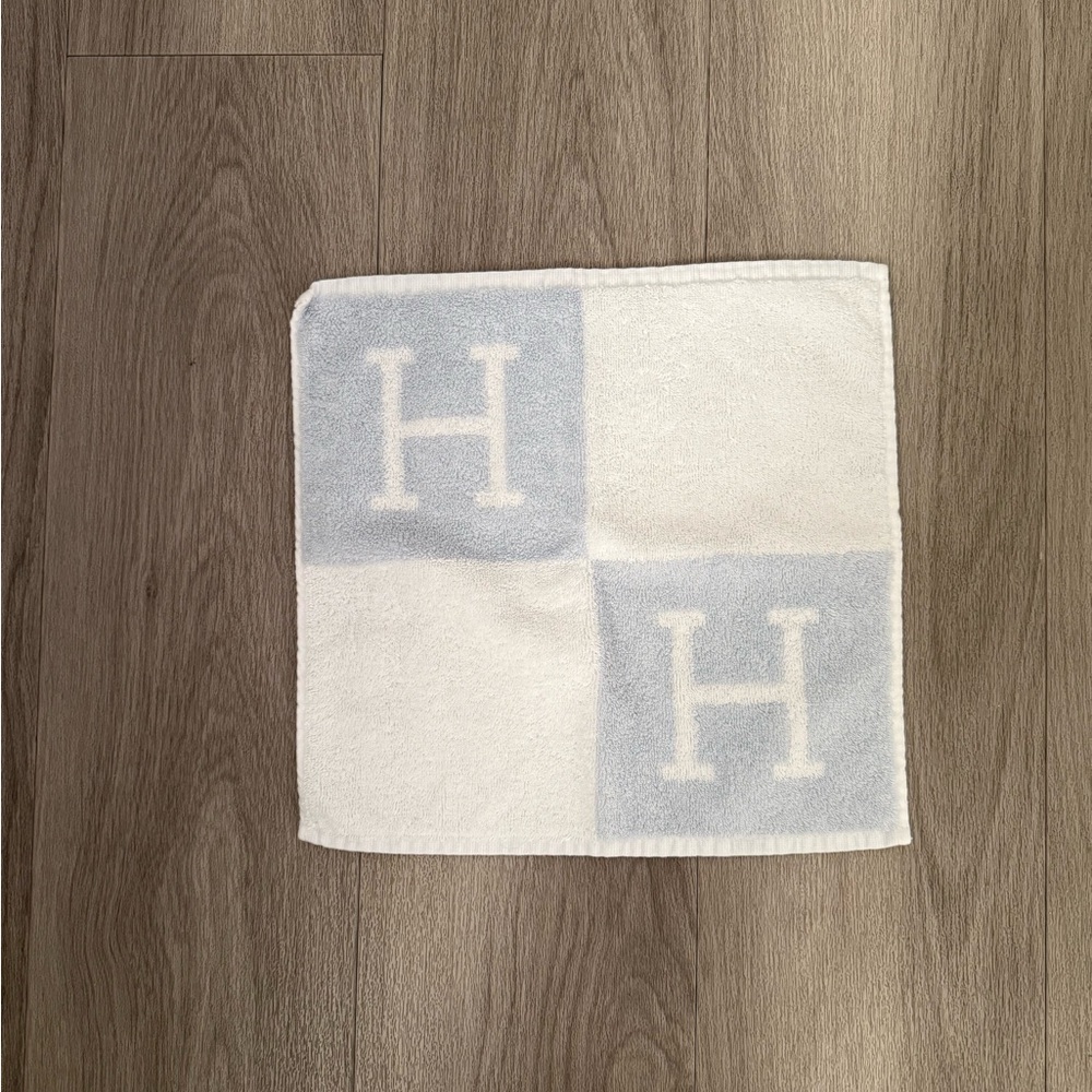 Hermes Avalon hand towel
